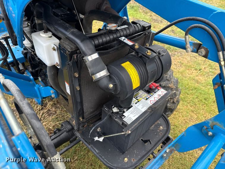 image for item DX5703 2014 LS G3033 MFWD tractor