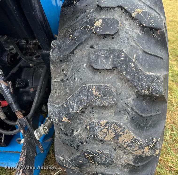 image for item DX5703 2014 LS G3033 MFWD tractor