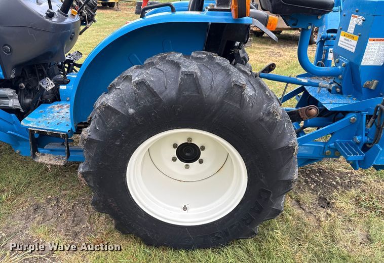 image for item DX5703 2014 LS G3033 MFWD tractor