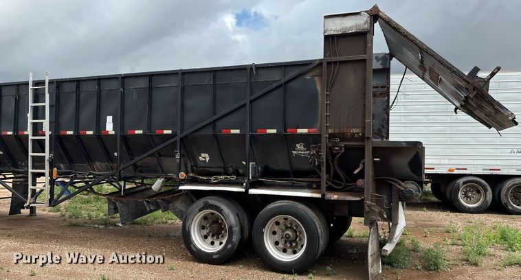 image for item DX7983 2011 Trinity Eagle Bridge live bottom trailer