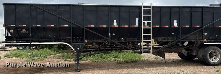 image for item DX7983 2011 Trinity Eagle Bridge live bottom trailer