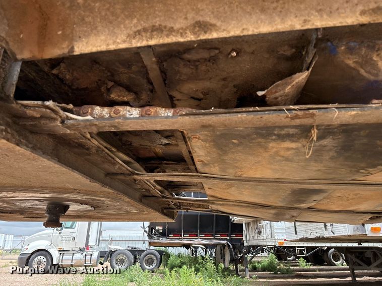 image for item DX7983 2011 Trinity Eagle Bridge live bottom trailer