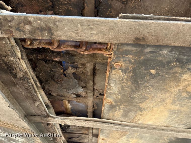 image for item DX7983 2011 Trinity Eagle Bridge live bottom trailer