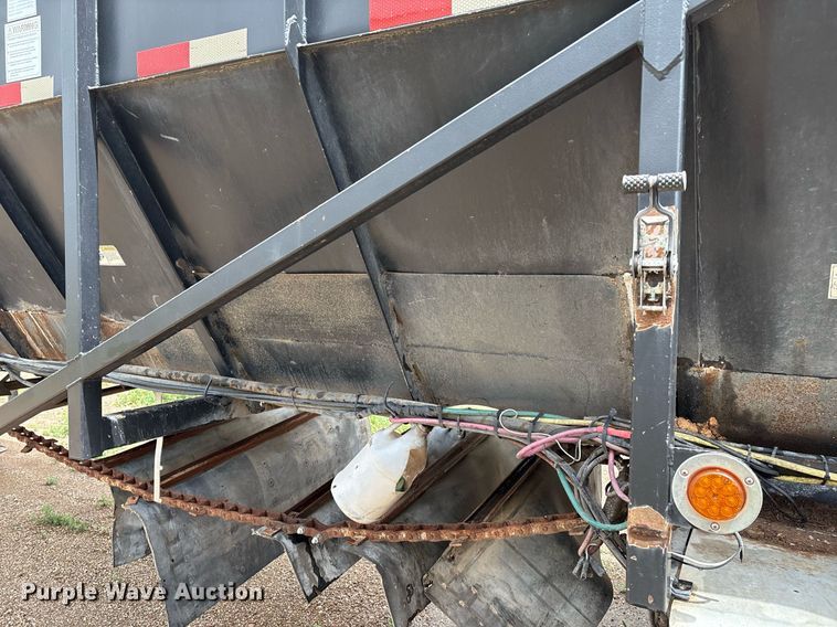 image for item DX7983 2011 Trinity Eagle Bridge live bottom trailer