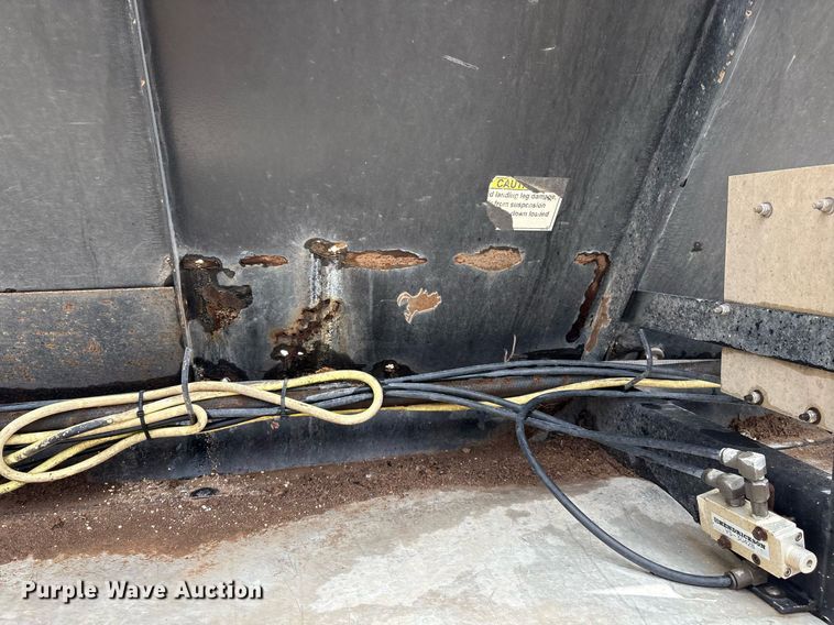 image for item DX7983 2011 Trinity Eagle Bridge live bottom trailer