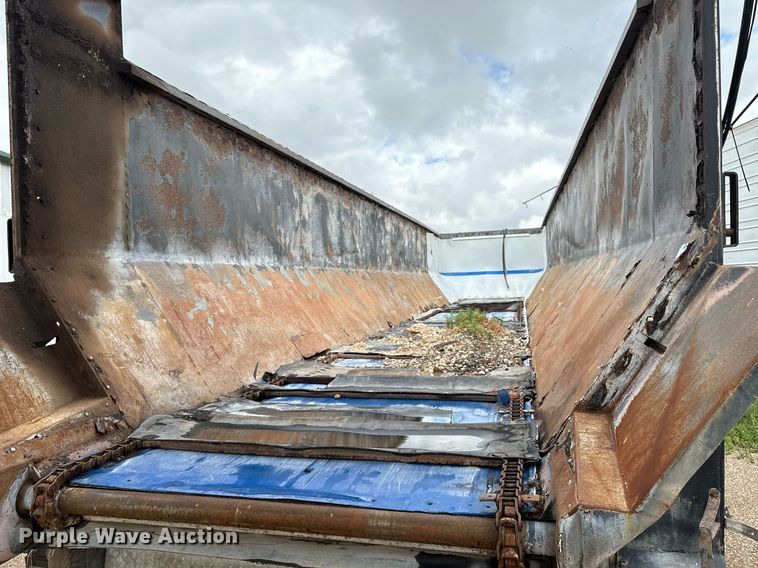 image for item DX7983 2011 Trinity Eagle Bridge live bottom trailer