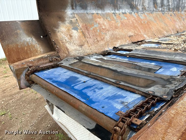 image for item DX7983 2011 Trinity Eagle Bridge live bottom trailer