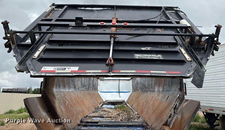 image for item DX7983 2011 Trinity Eagle Bridge live bottom trailer