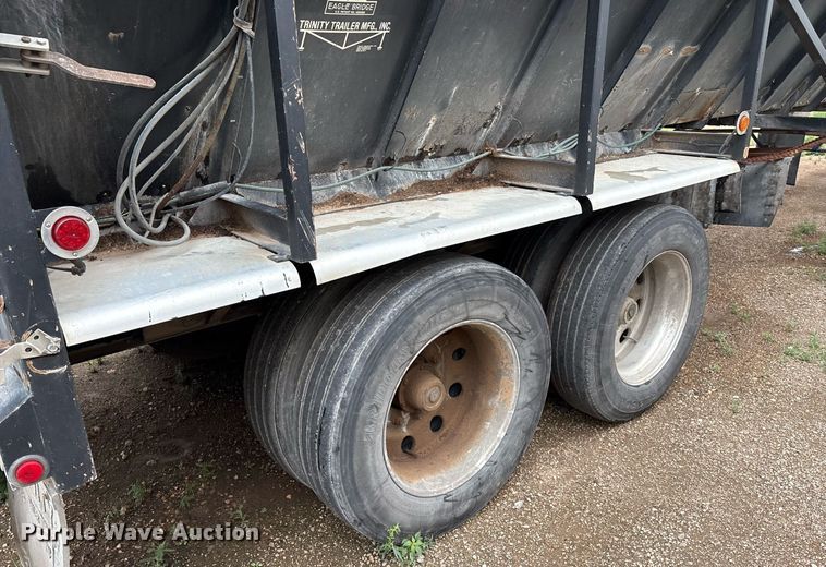 image for item DX7983 2011 Trinity Eagle Bridge live bottom trailer