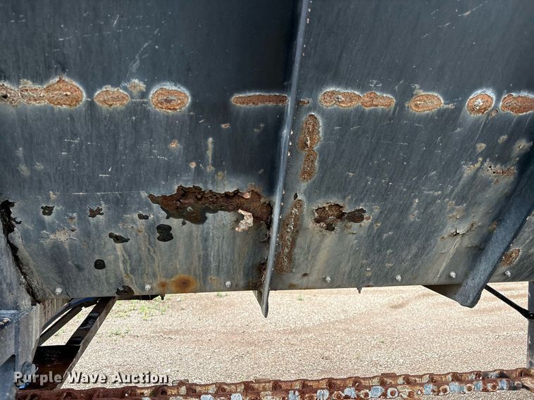 image for item DX7983 2011 Trinity Eagle Bridge live bottom trailer