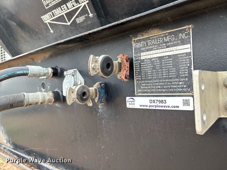 image for item DX7983 2011 Trinity Eagle Bridge live bottom trailer