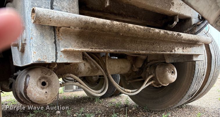 image for item DX7983 2011 Trinity Eagle Bridge live bottom trailer