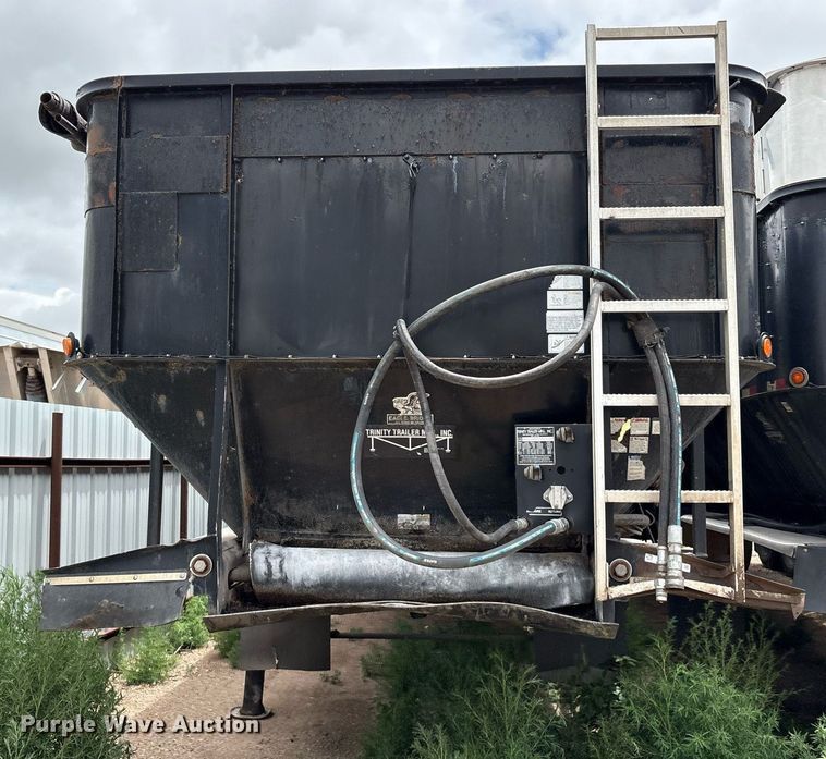 image for item DX7989 2010 Trinity Eagle Bridge live bottom trailer