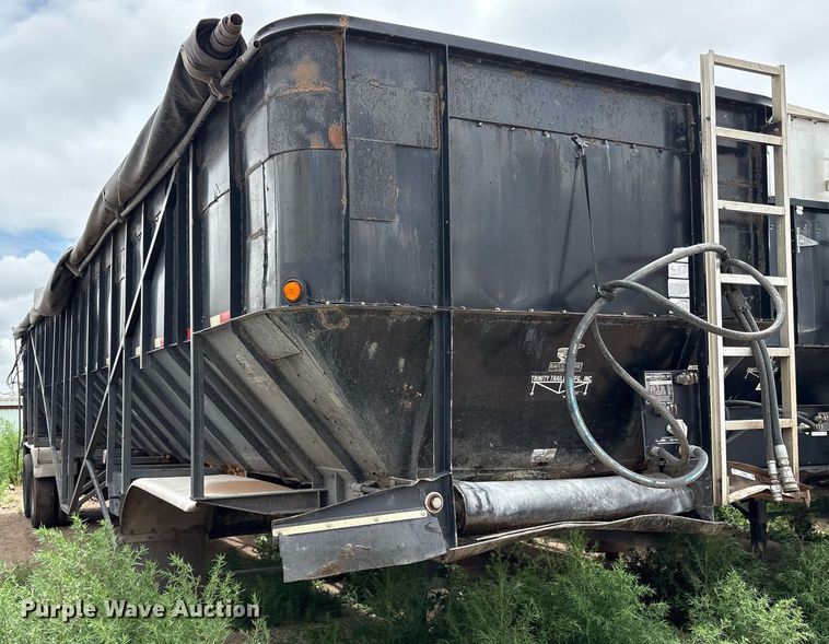 image for item DX7989 2010 Trinity Eagle Bridge live bottom trailer