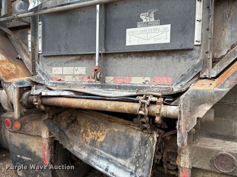 image for item DX7989 2010 Trinity Eagle Bridge live bottom trailer