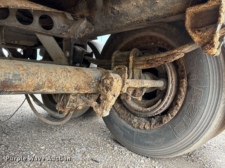 image for item DX7989 2010 Trinity Eagle Bridge live bottom trailer