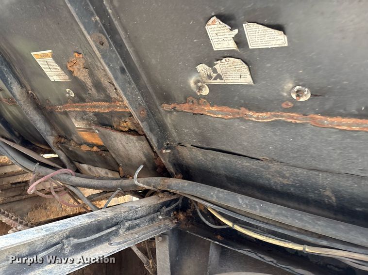 image for item DX7989 2010 Trinity Eagle Bridge live bottom trailer