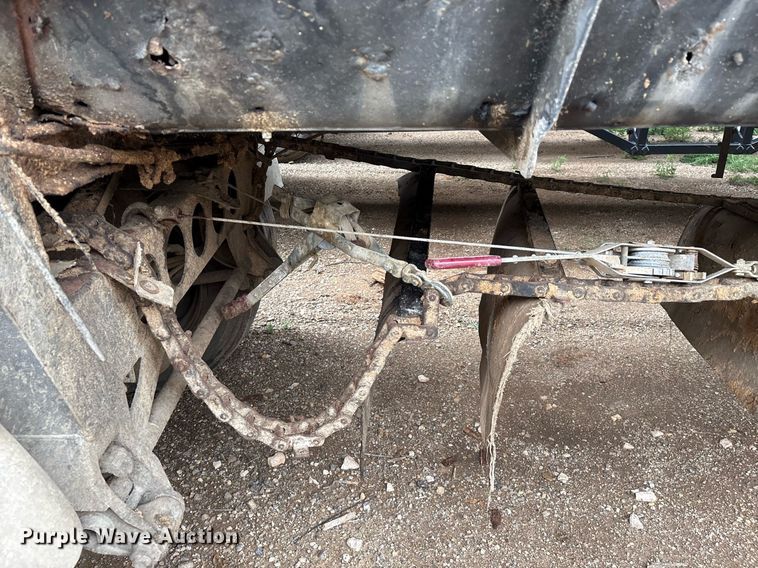 image for item DX7989 2010 Trinity Eagle Bridge live bottom trailer