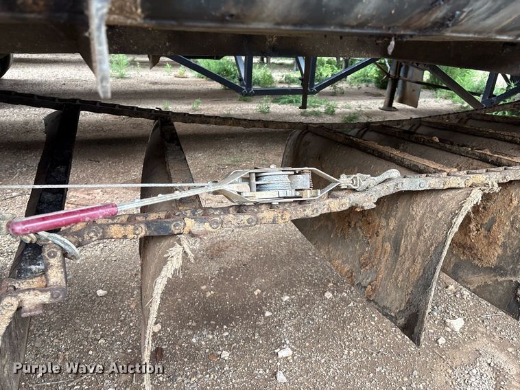 image for item DX7989 2010 Trinity Eagle Bridge live bottom trailer