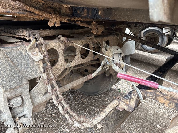 image for item DX7989 2010 Trinity Eagle Bridge live bottom trailer