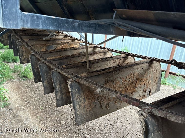 image for item DX7989 2010 Trinity Eagle Bridge live bottom trailer