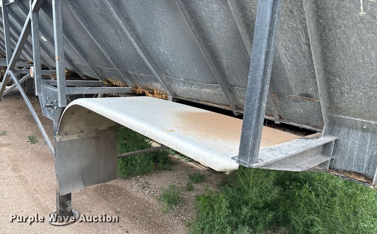 image for item DX7989 2010 Trinity Eagle Bridge live bottom trailer