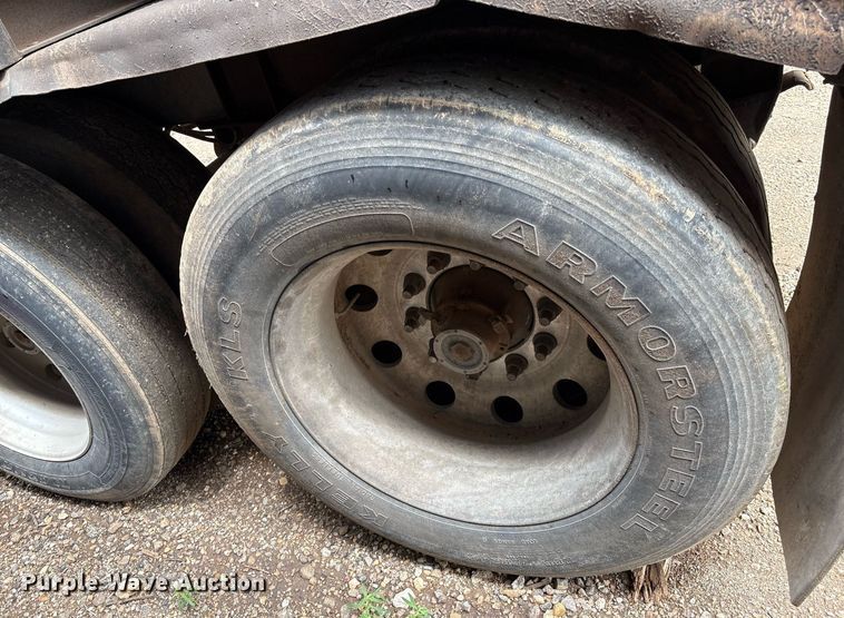 image for item DX7989 2010 Trinity Eagle Bridge live bottom trailer