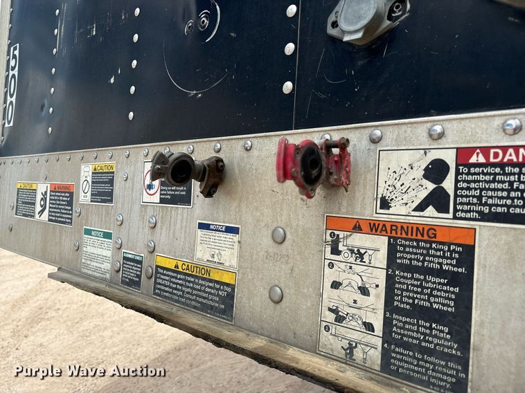 image for item DX8054 2020 Wilson DWH-650CB grain trailer