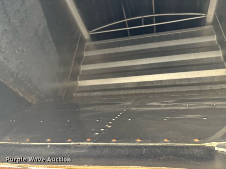 image for item DX8054 2020 Wilson DWH-650CB grain trailer