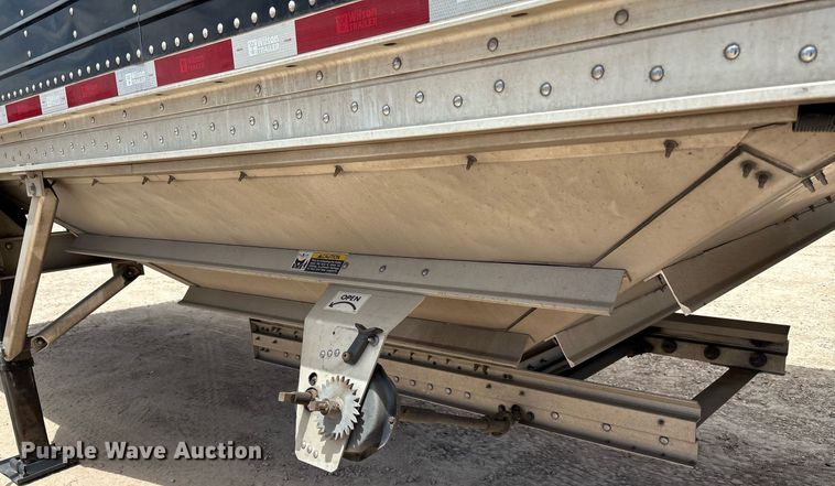 image for item DX8054 2020 Wilson DWH-650CB grain trailer