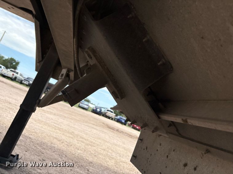 image for item DX8054 2020 Wilson DWH-650CB grain trailer