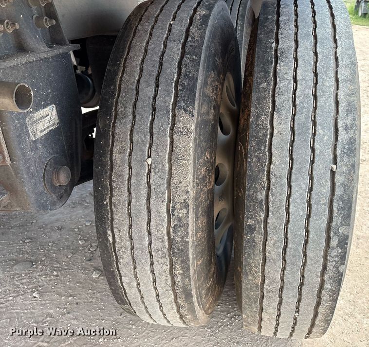 image for item DX8054 2020 Wilson DWH-650CB grain trailer