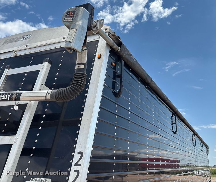 image for item DX8055 2020 Wilson DWH-650CB grain trailer