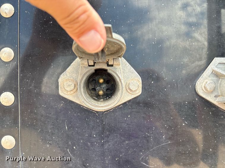 image for item DX8055 2020 Wilson DWH-650CB grain trailer