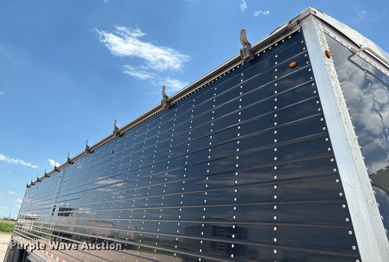 image for item DX8055 2020 Wilson DWH-650CB grain trailer