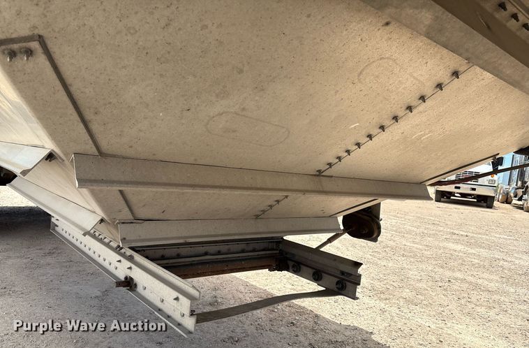 image for item DX8055 2020 Wilson DWH-650CB grain trailer