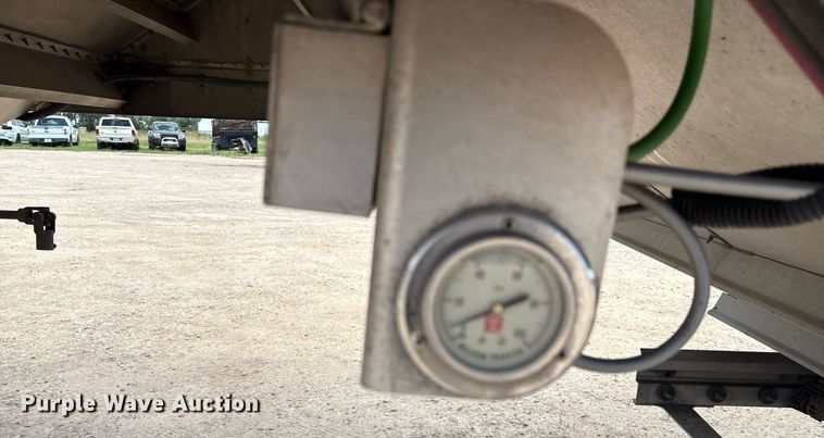 image for item DX8055 2020 Wilson DWH-650CB grain trailer