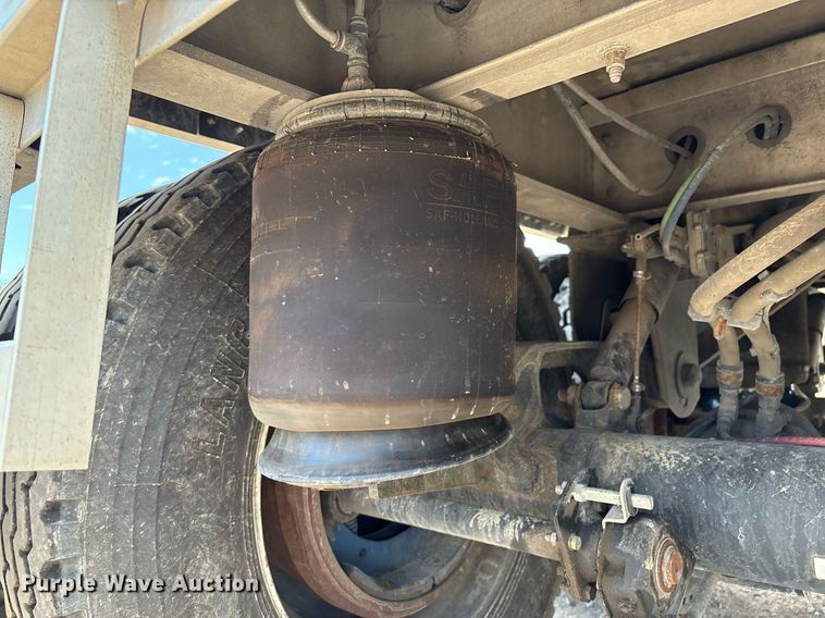 image for item DX8055 2020 Wilson DWH-650CB grain trailer