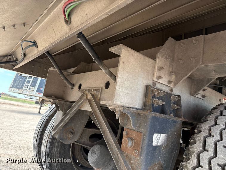 image for item DX8055 2020 Wilson DWH-650CB grain trailer