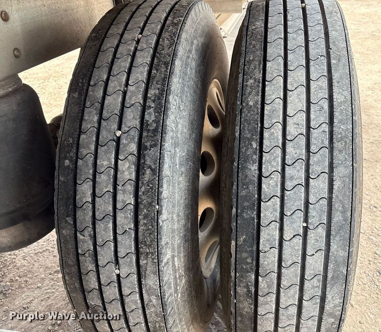 image for item DX8055 2020 Wilson DWH-650CB grain trailer