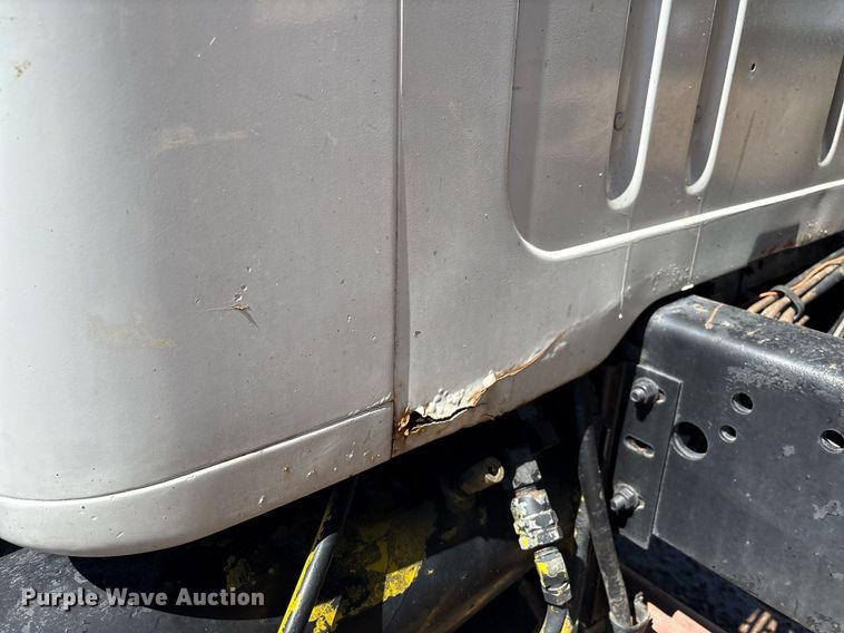 image for item DX8058 1988 International S1900 Feed Mixer Truck