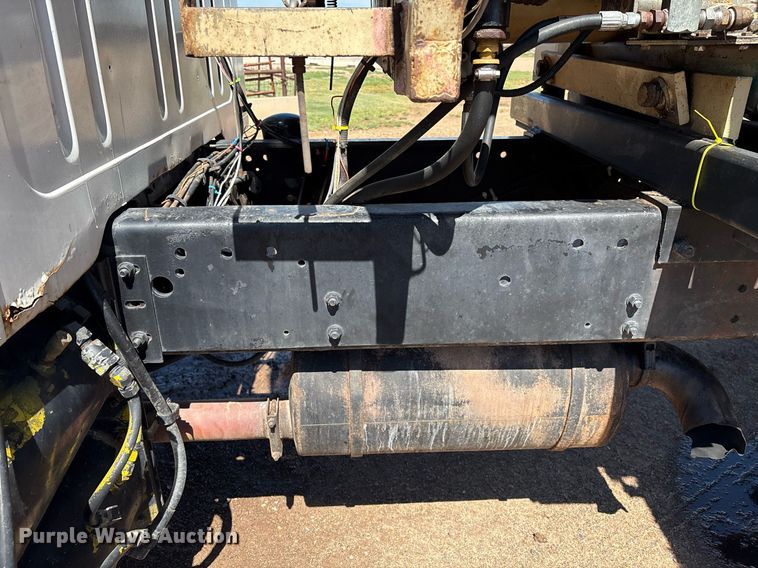 image for item DX8058 1988 International S1900 Feed Mixer Truck