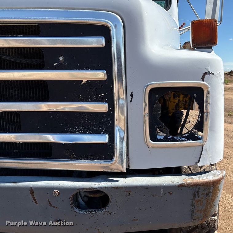 image for item DX8058 1988 International S1900 Feed Mixer Truck