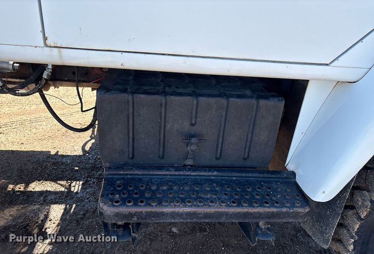 image for item DX8058 1988 International S1900 Feed Mixer Truck