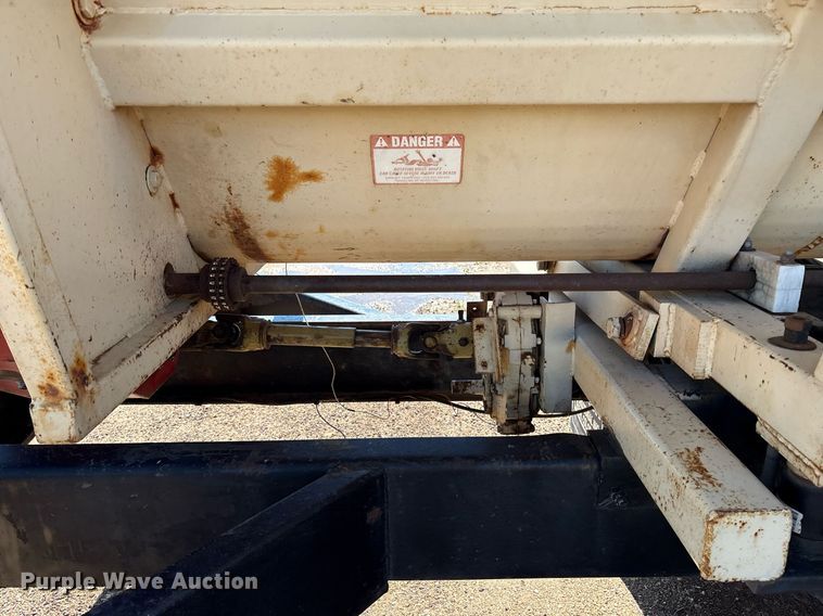 image for item DX8058 1988 International S1900 Feed Mixer Truck