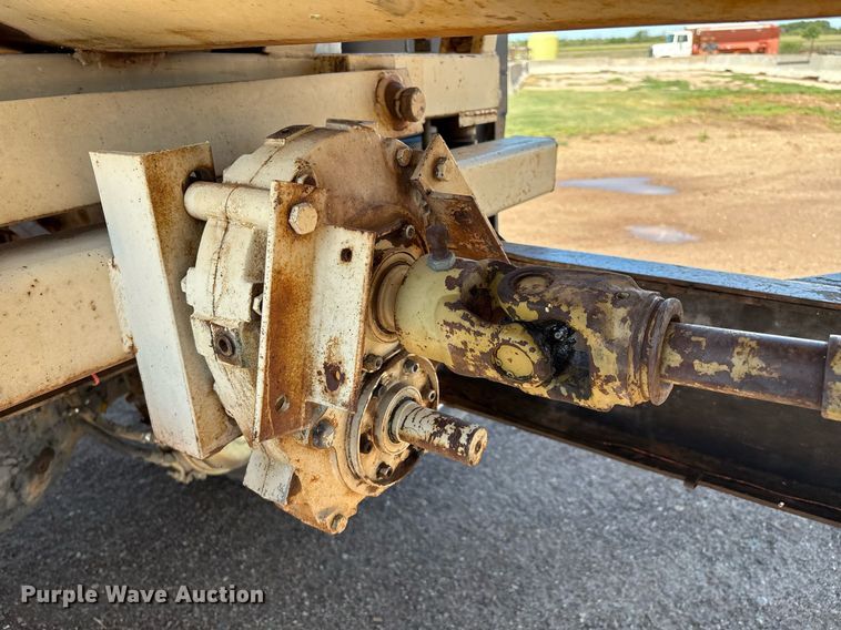 image for item DX8058 1988 International S1900 Feed Mixer Truck