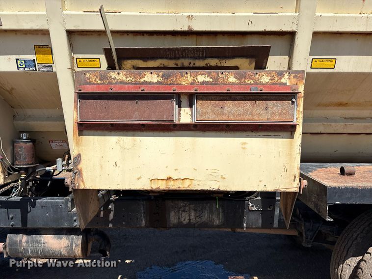 image for item DX8058 1988 International S1900 Feed Mixer Truck