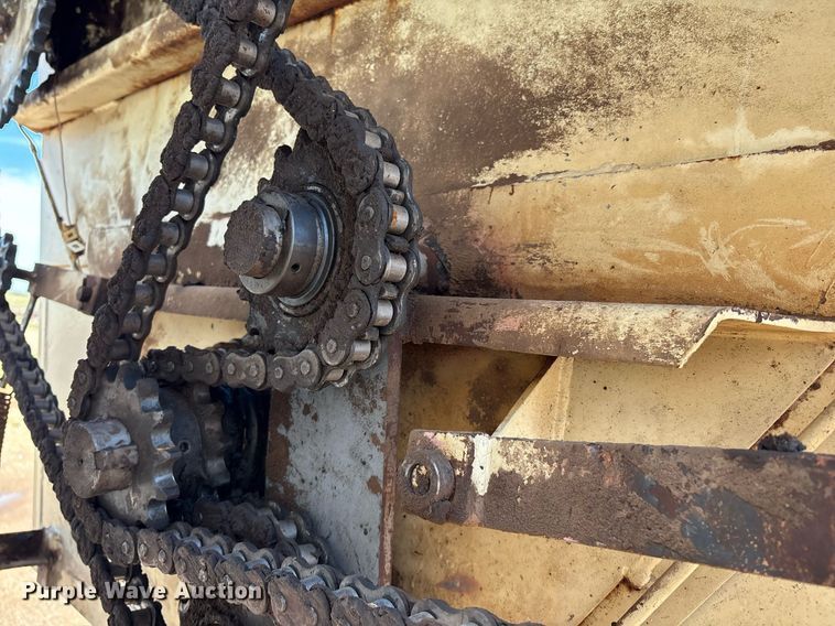 image for item DX8058 1988 International S1900 Feed Mixer Truck