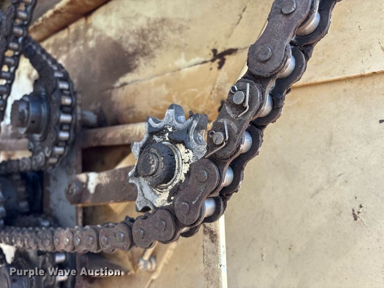 image for item DX8058 1988 International S1900 Feed Mixer Truck