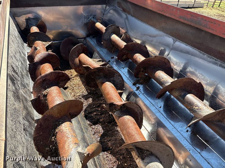 image for item DX8058 1988 International S1900 Feed Mixer Truck